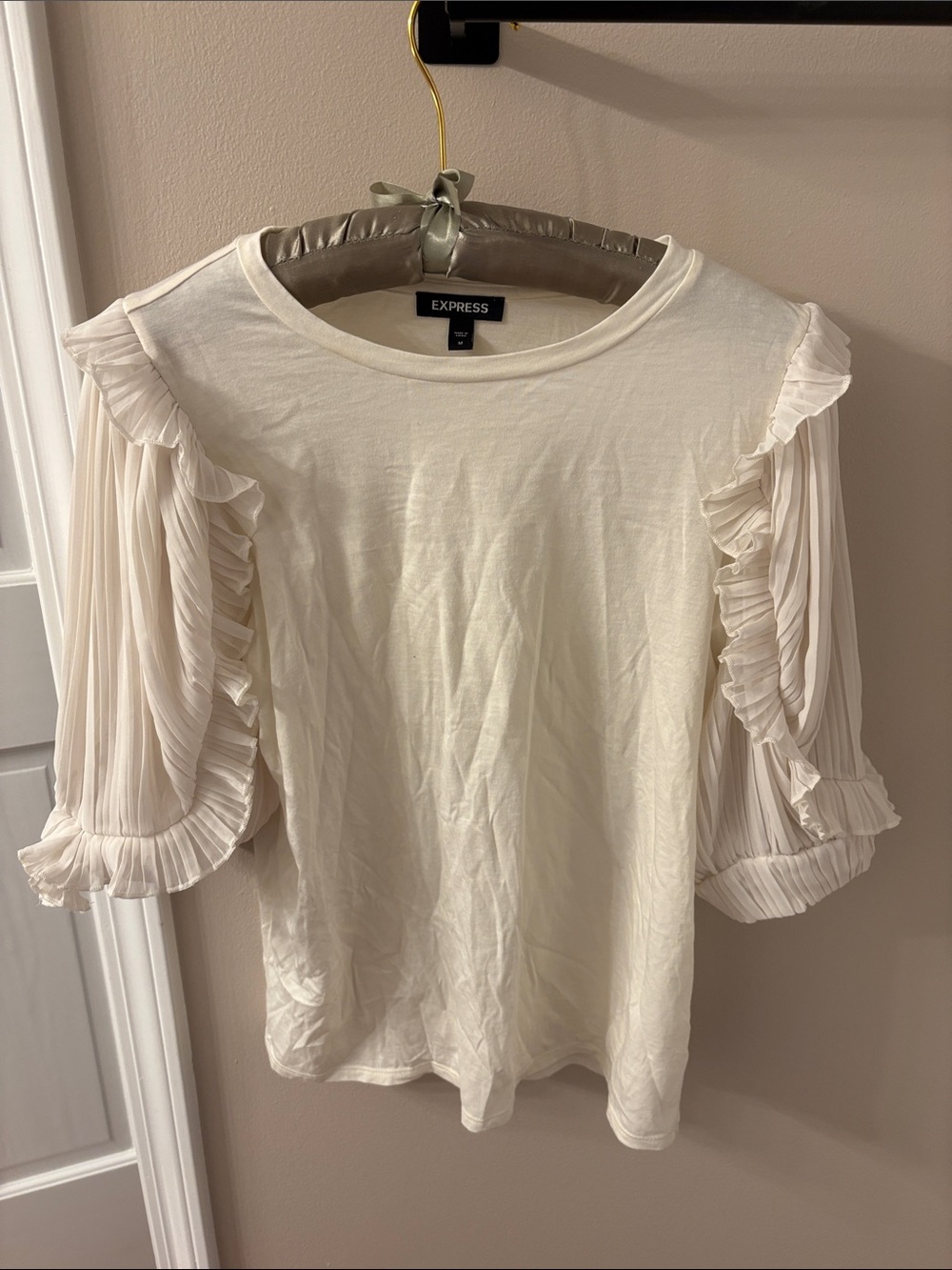 Express Women's Ivory Pleated Ruffle Sleeve Top